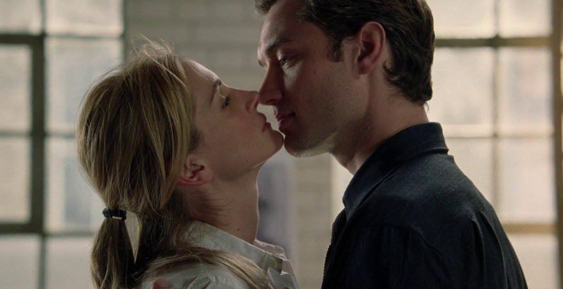 Εξ επαφής, Closer